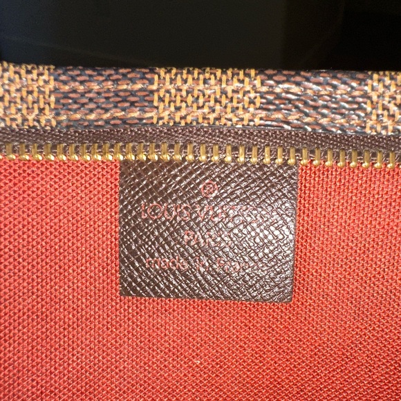 Louis Vuitton Trousse Pochette in Damier Ebene - Picture 9 of 12